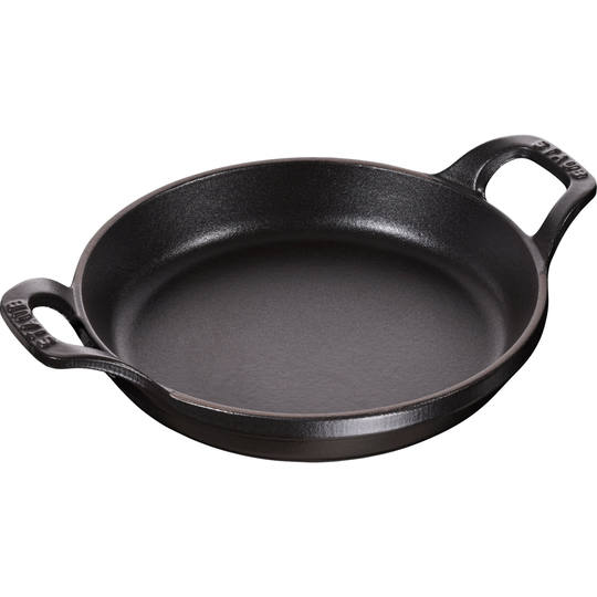 Staub Pyöreä, uuninkestävä La Cocotte -lautanen, 12 cm. 0,25 litraa, musta