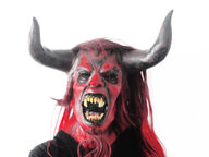 Itse devil naamari