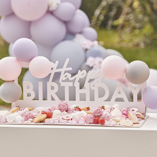 Happy Brithday tarjoilualusta - Valkoinen